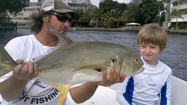 Inshore River Jack Fishing using Live Shrimp for Bait in Miami Florida